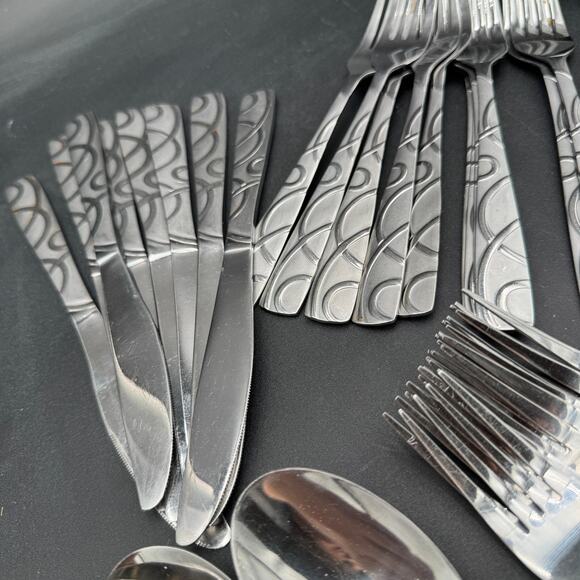56 Pieces Cambridge Conquest Circles Stainless Flatware - Picture 5 of 8